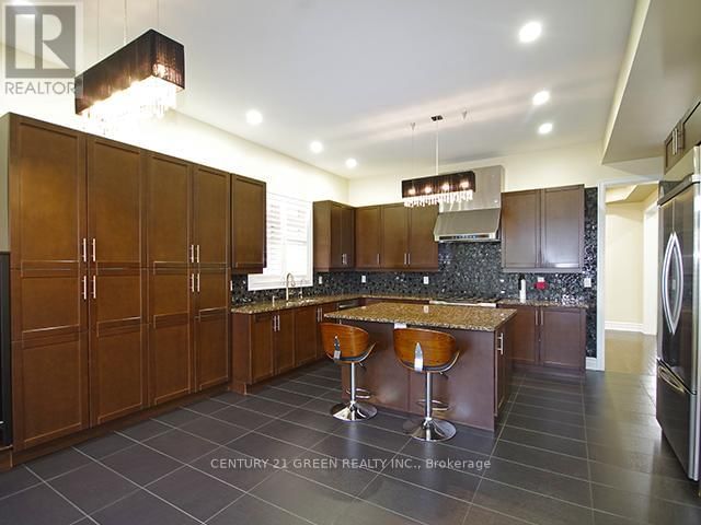 15 INTERLACKEN DRIVE Image 8