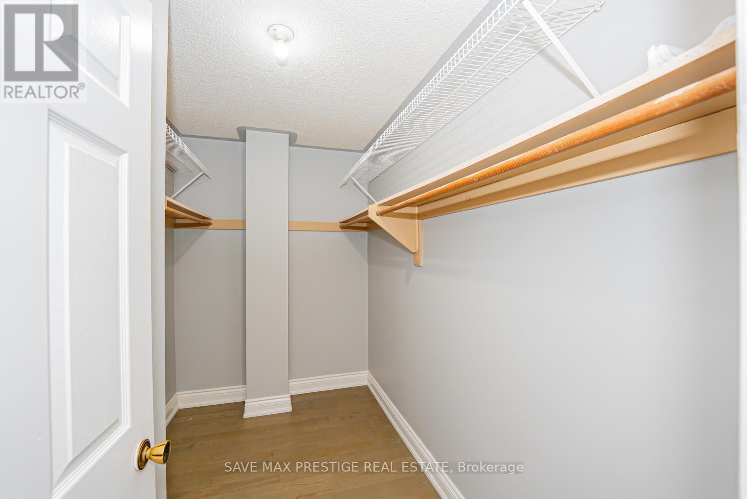 36 KENTUCKY DRIVE Image 25