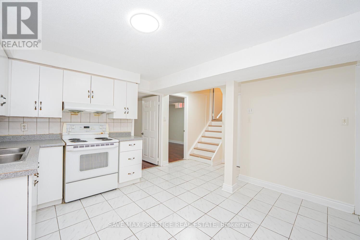 36 KENTUCKY DRIVE Image 36
