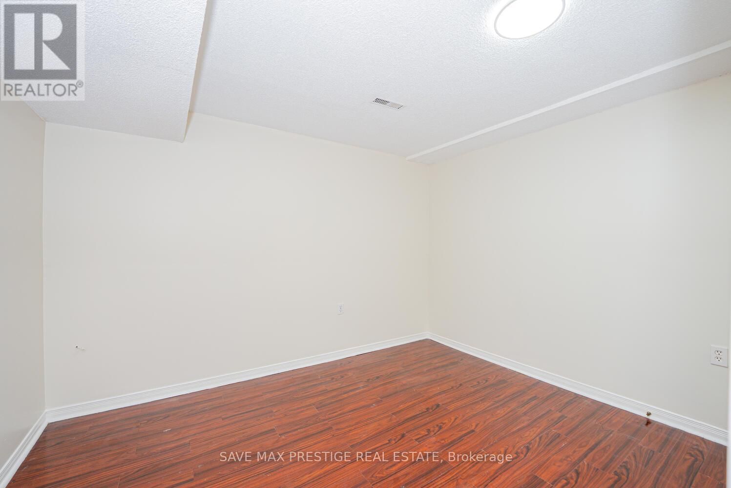 36 KENTUCKY DRIVE Image 40