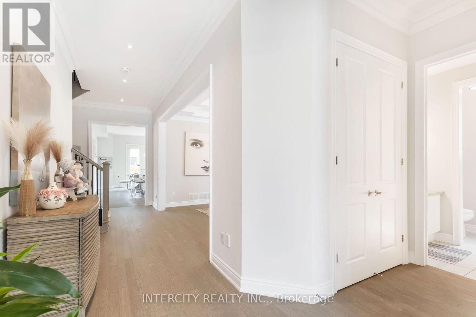 61 DEGREY DRIVE Image 16
