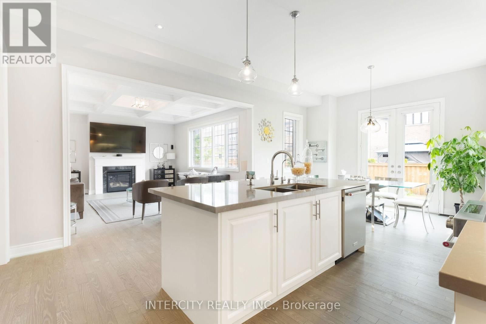 61 DEGREY DRIVE Image 38