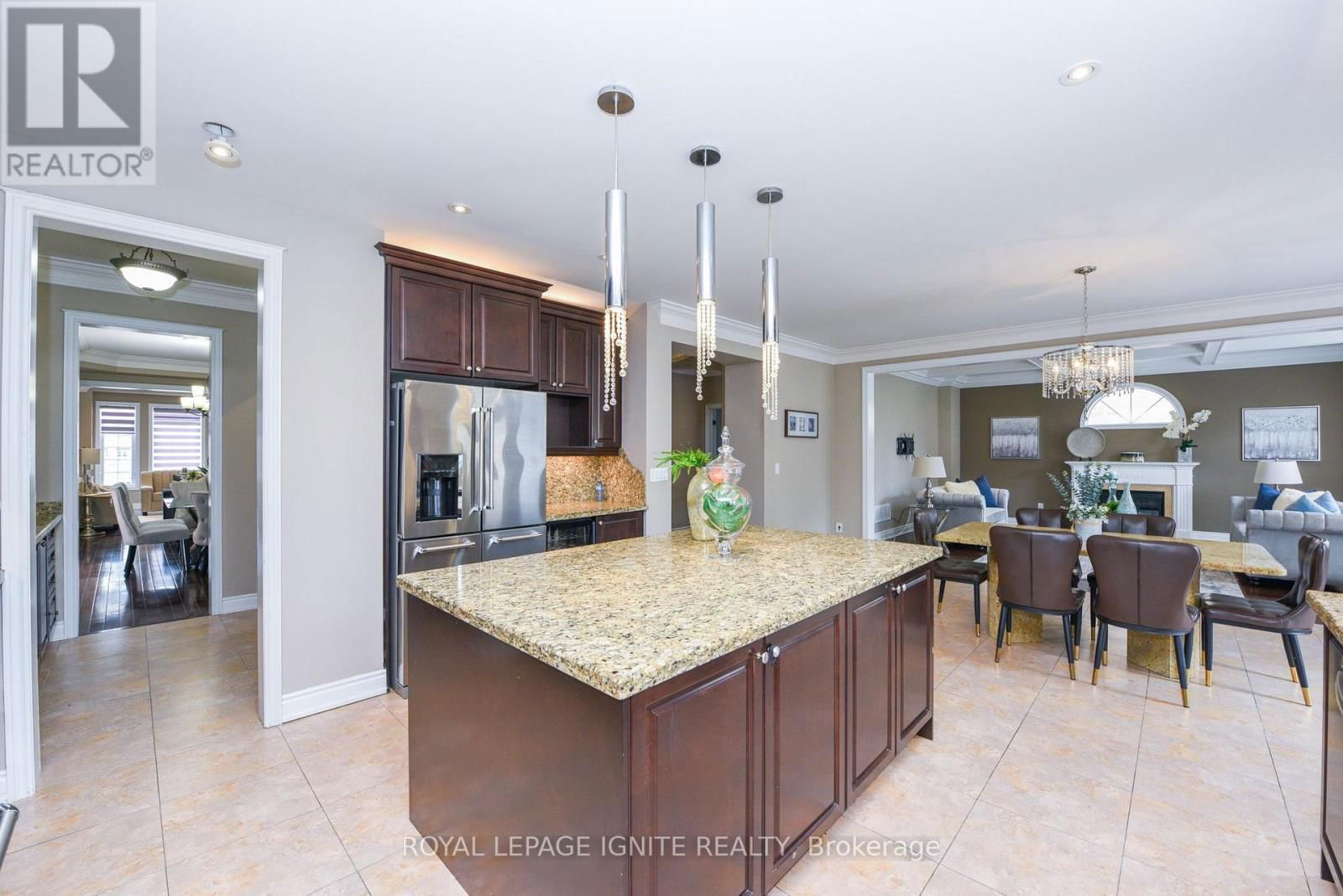 8 SCOTCHMERE CRESCENT Image 18