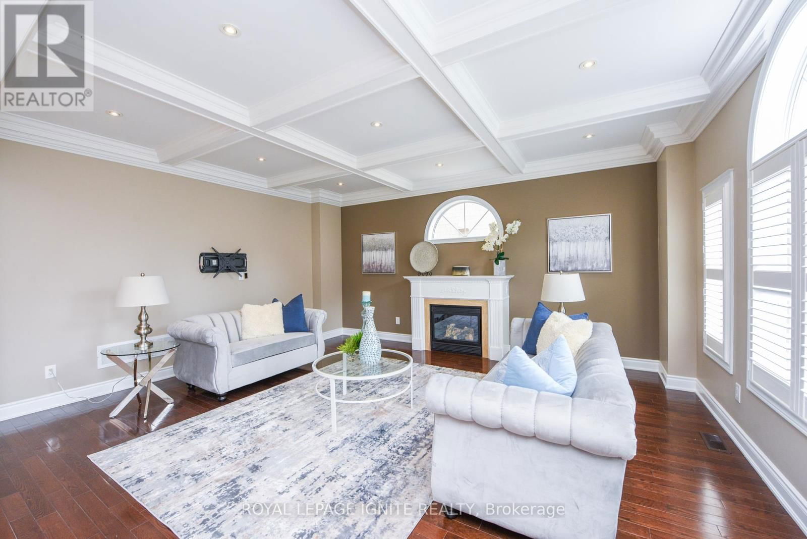 8 SCOTCHMERE CRESCENT Image 19