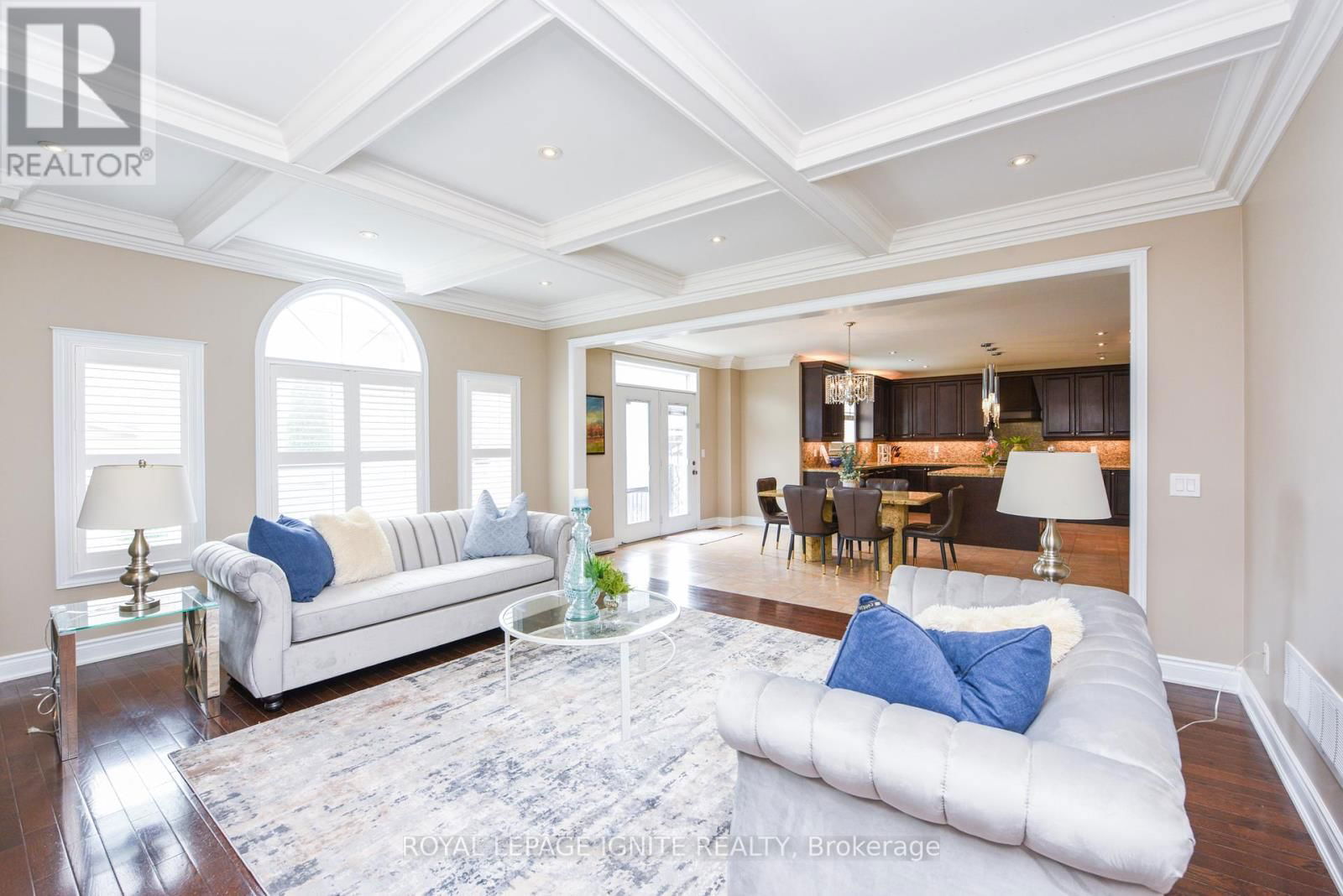 8 SCOTCHMERE CRESCENT Image 21
