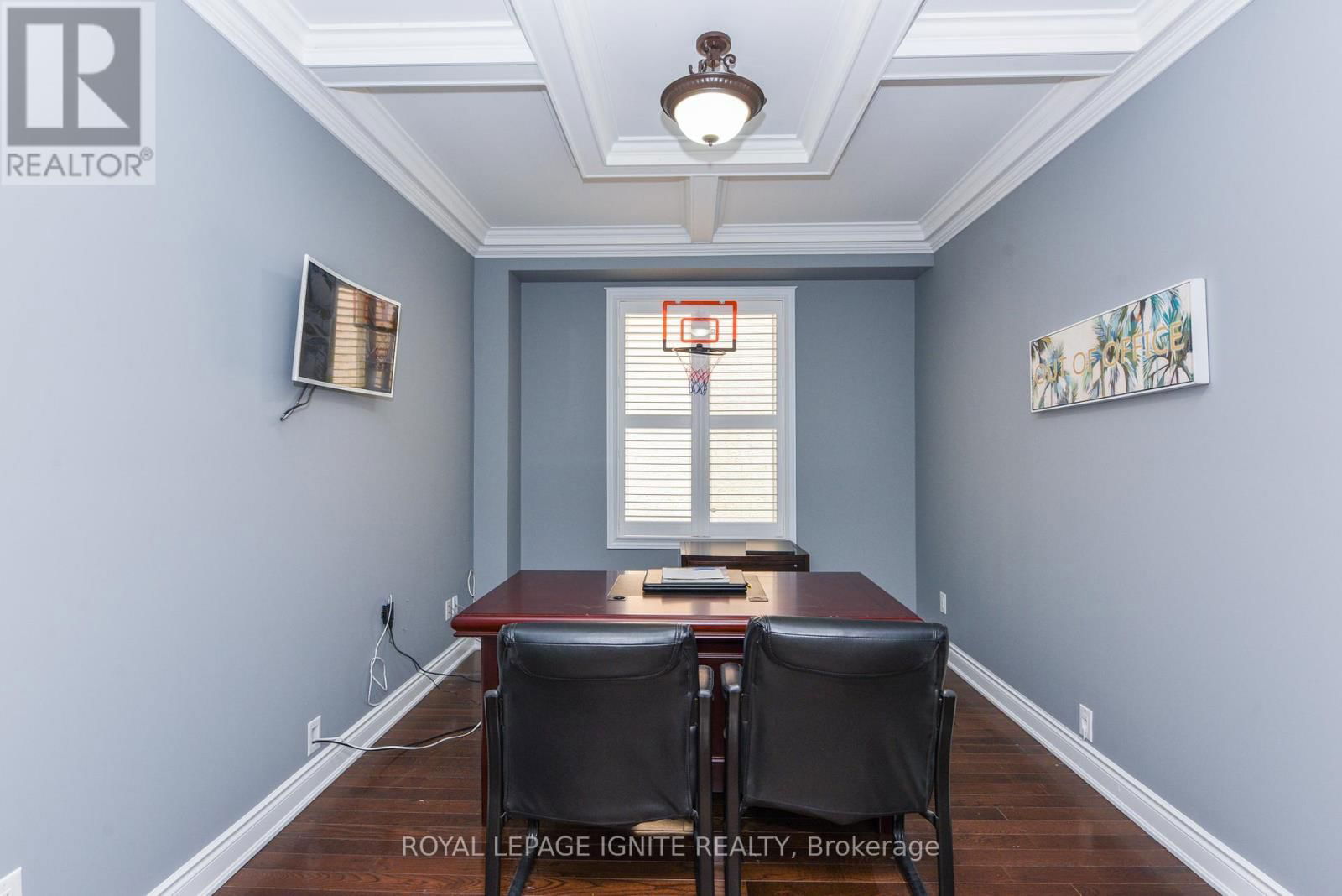 8 SCOTCHMERE CRESCENT Image 23