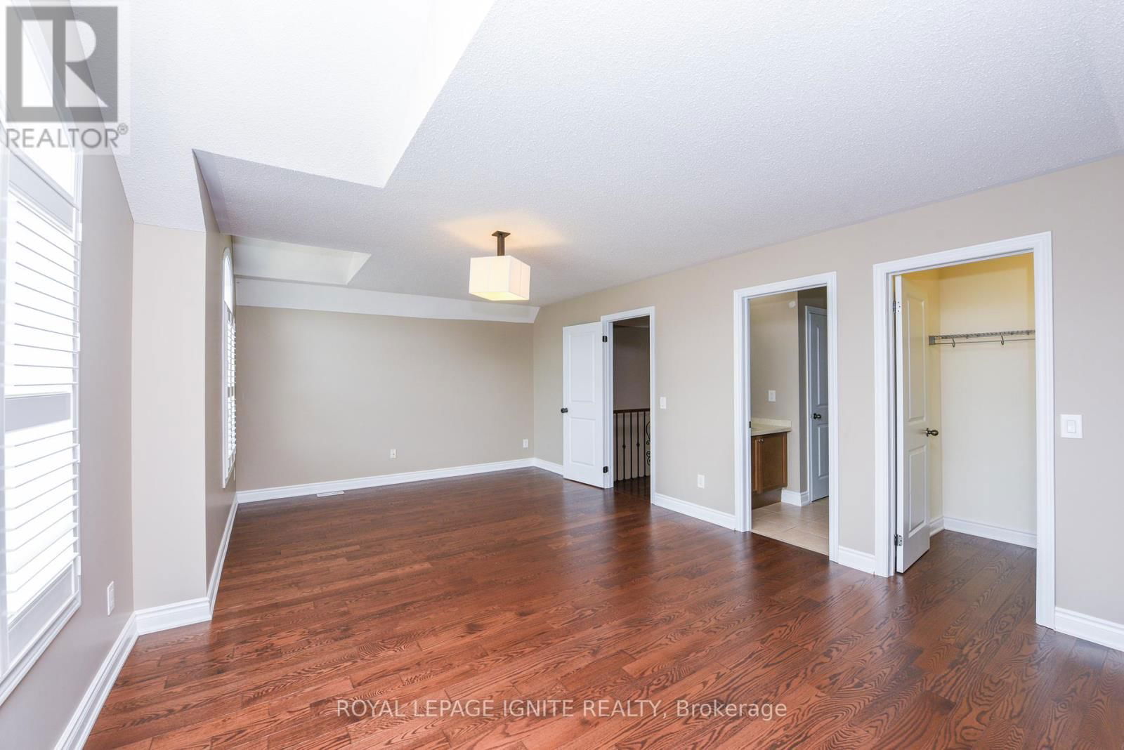 8 SCOTCHMERE CRESCENT Image 36