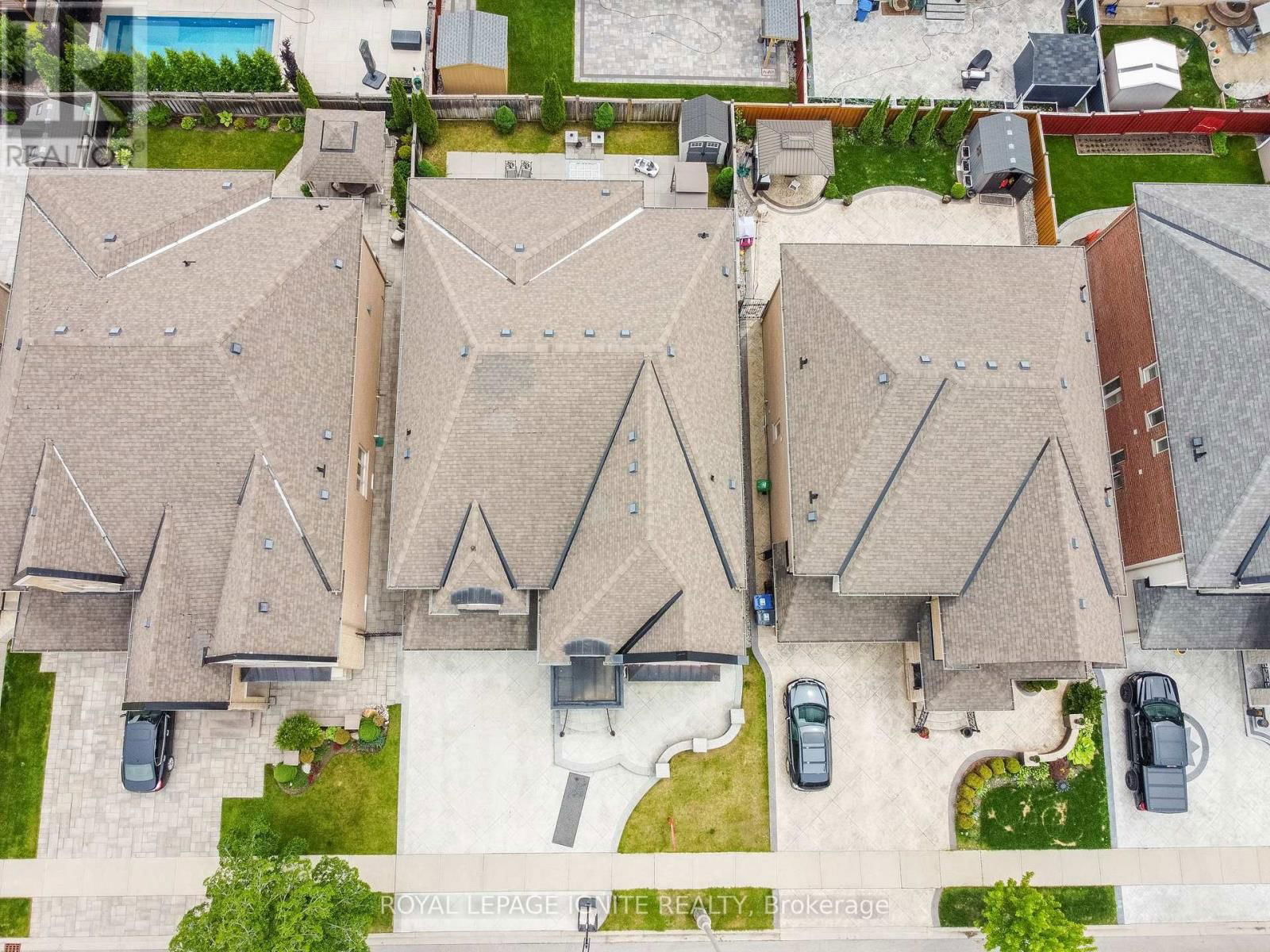 8 SCOTCHMERE CRESCENT Image 43