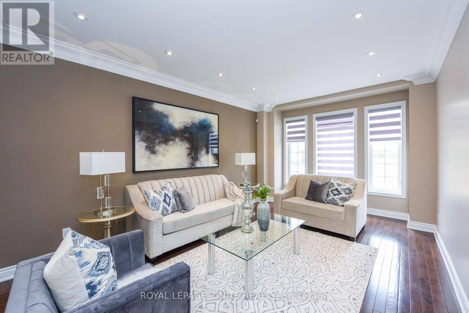 8 SCOTCHMERE CRESCENT Image 6