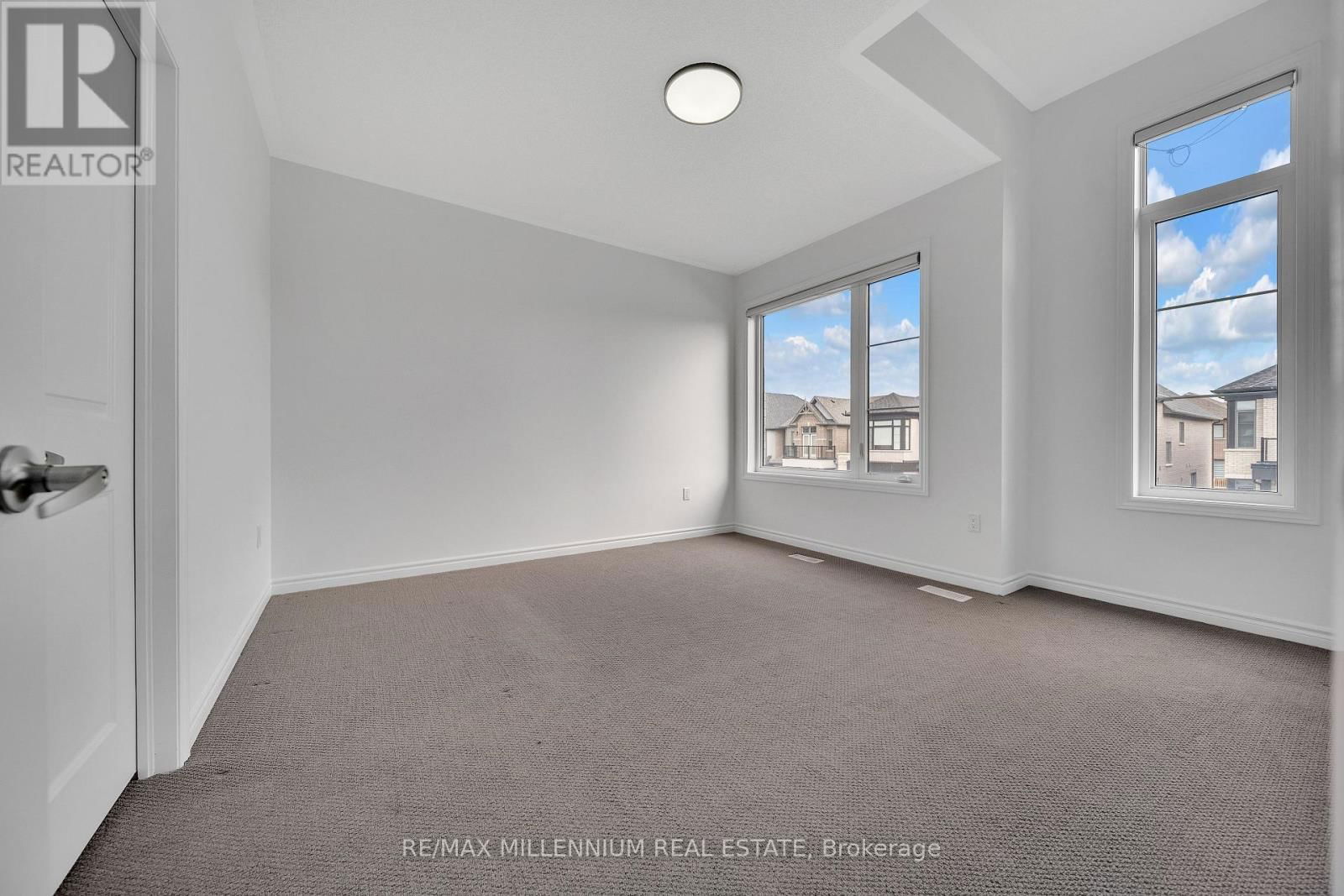 18 IDA TERRACE Image 27
