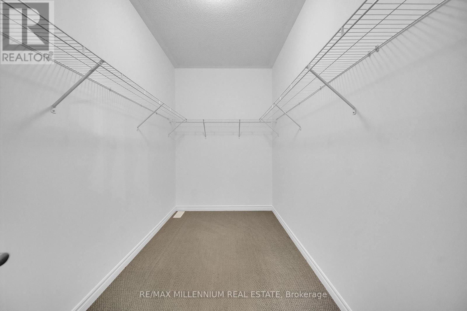 18 IDA TERRACE Image 33