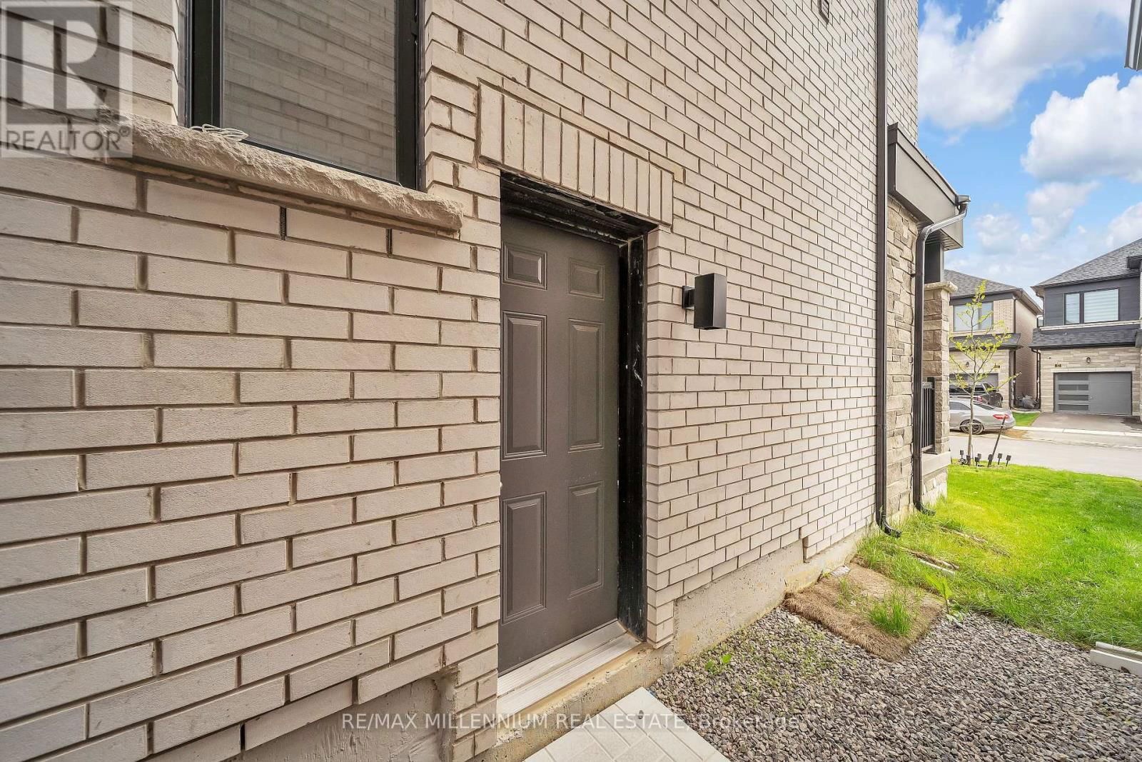 18 IDA TERRACE Image 9