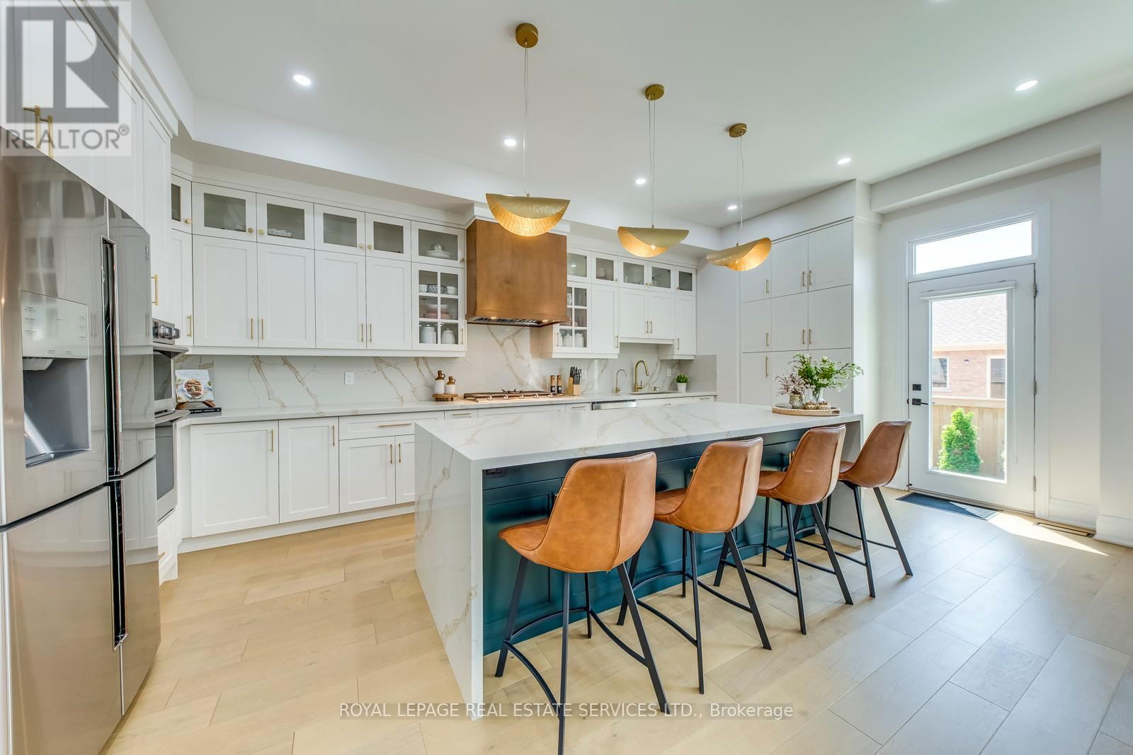 3450 POST ROAD Image 14