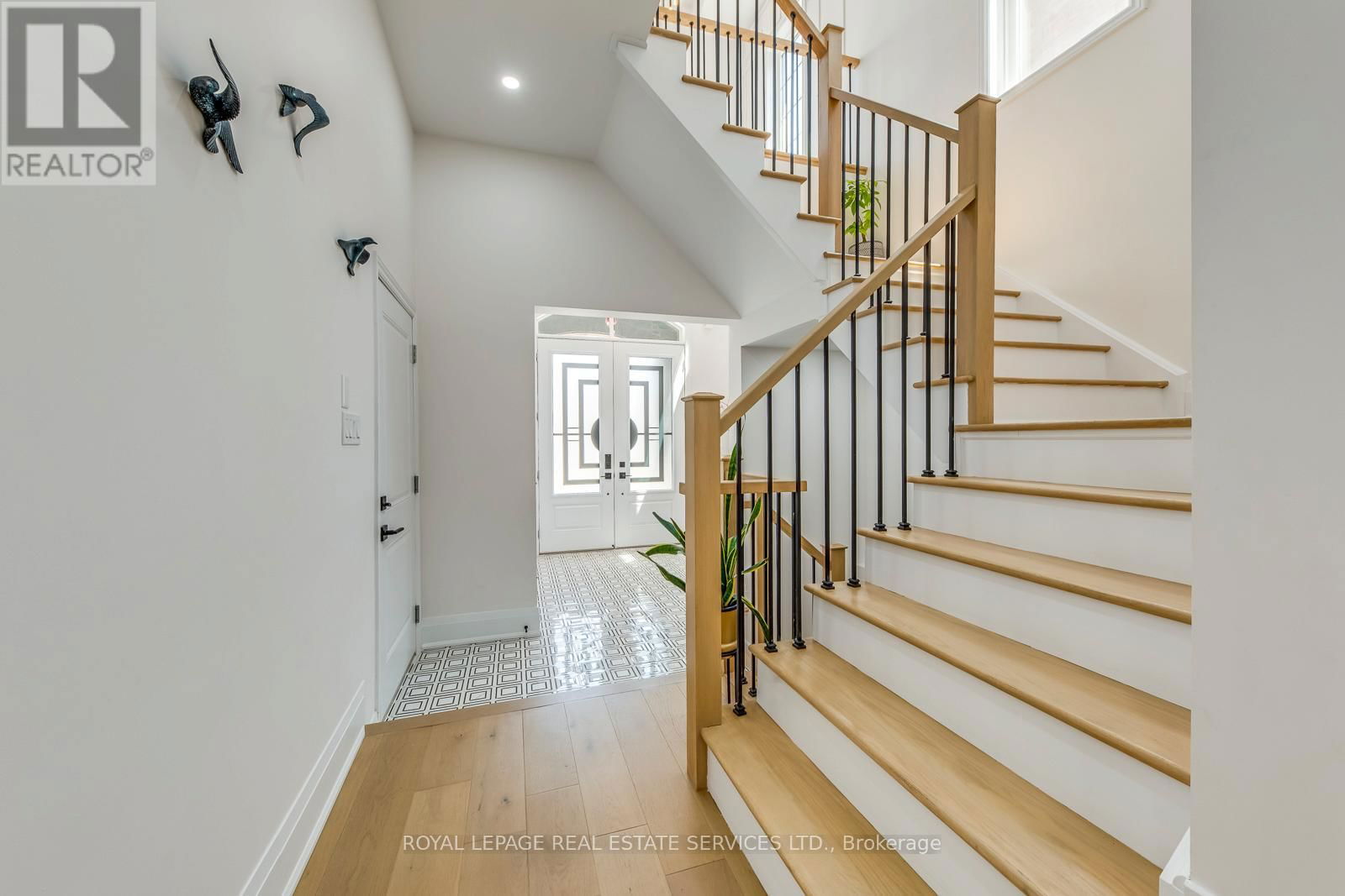 3450 POST ROAD Image 22