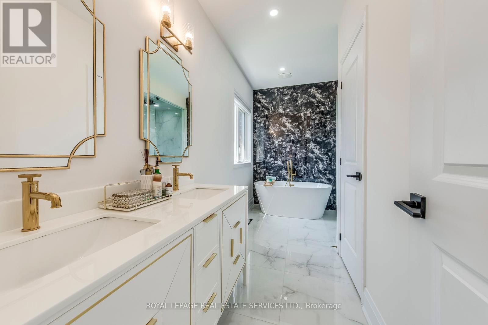 3450 POST ROAD Image 28