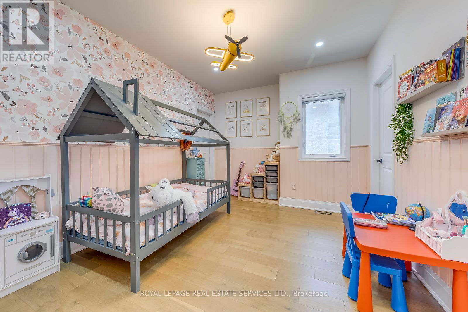 3450 POST ROAD Image 32
