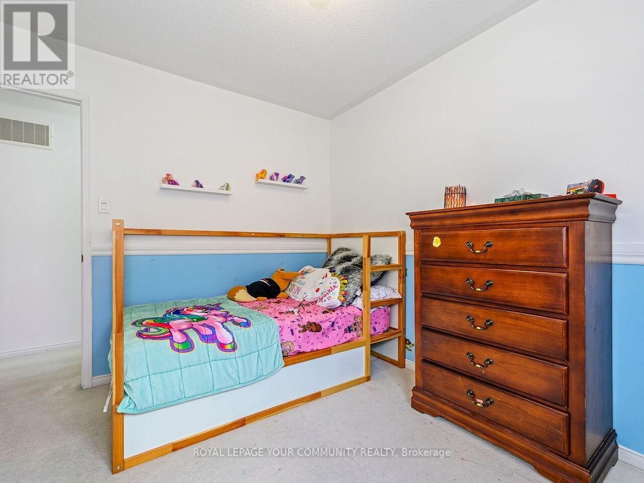 55 TRUMPET VALLEY BOULEVARD Image 25
