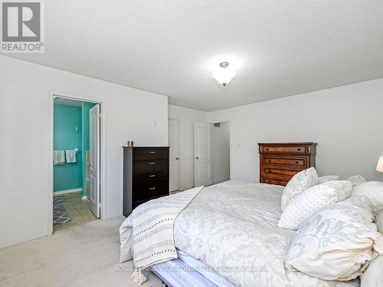55 TRUMPET VALLEY BOULEVARD Image 36