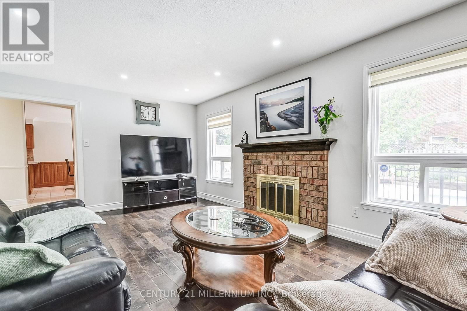 8 NEWPORT STREET Image 10