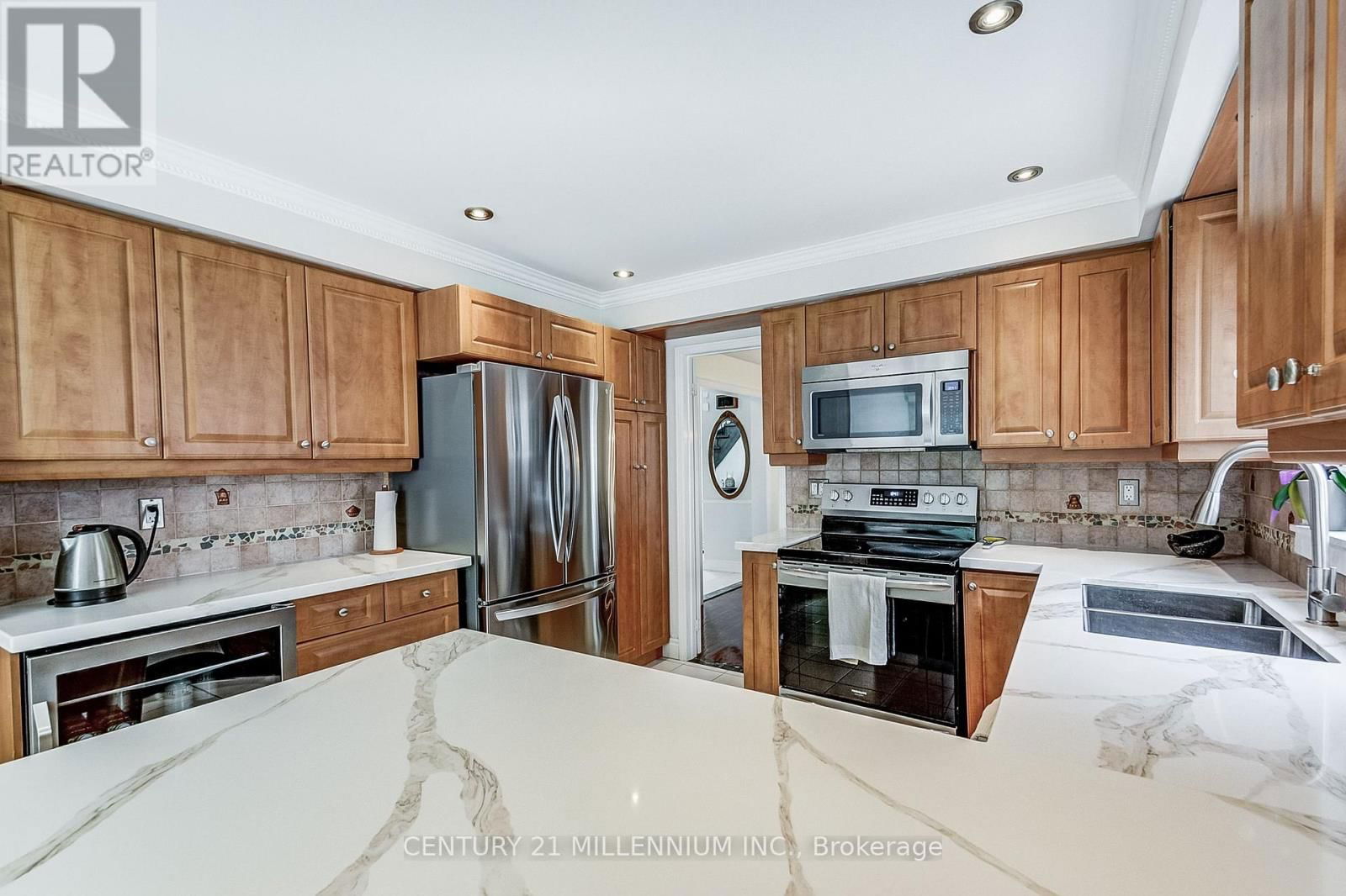 8 NEWPORT STREET Image 12