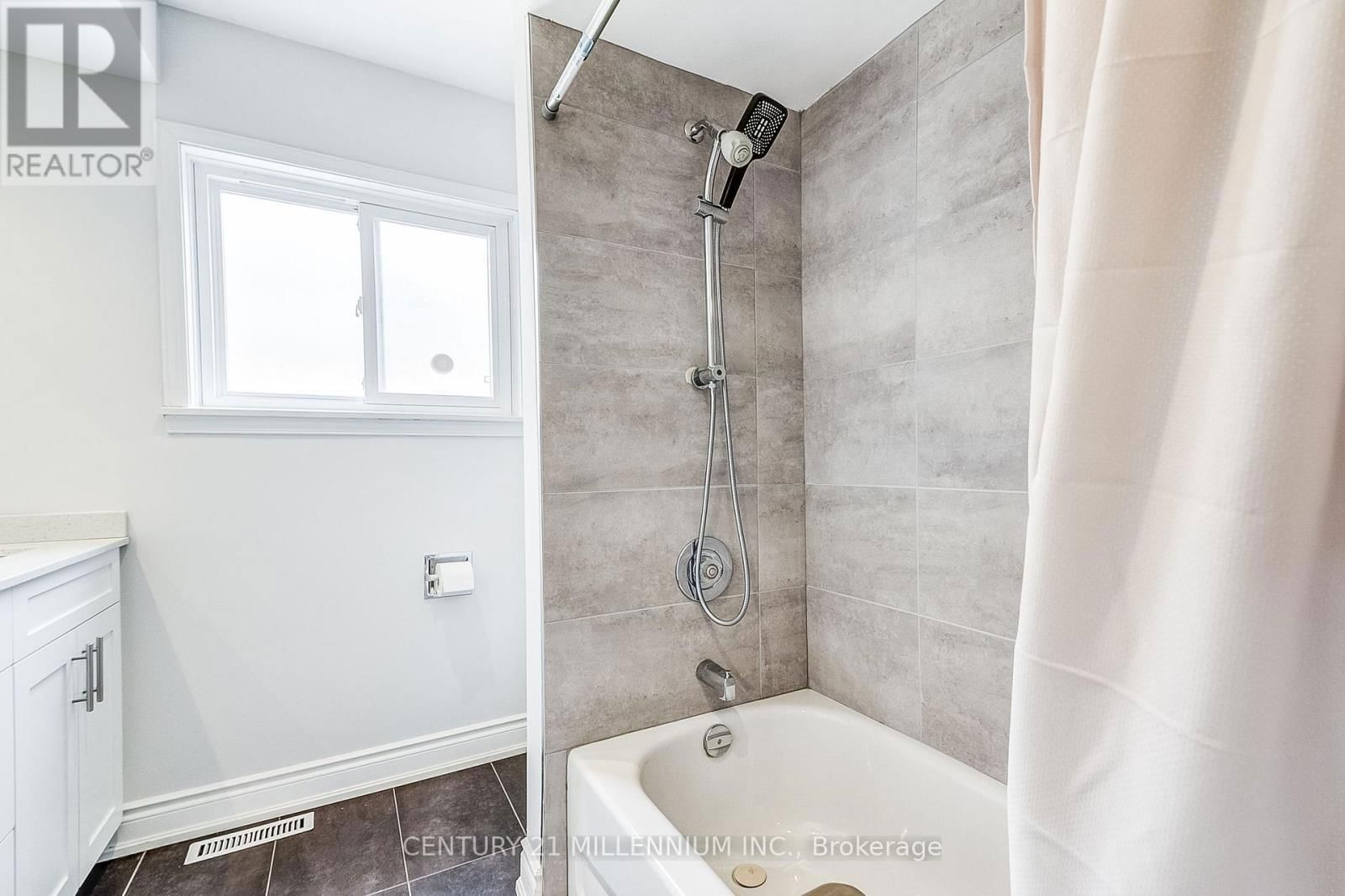8 NEWPORT STREET Image 19