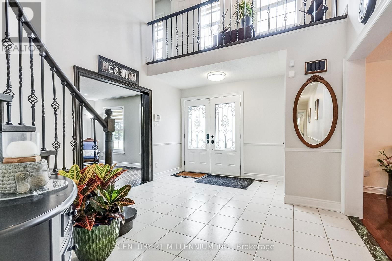 8 NEWPORT STREET Image 3