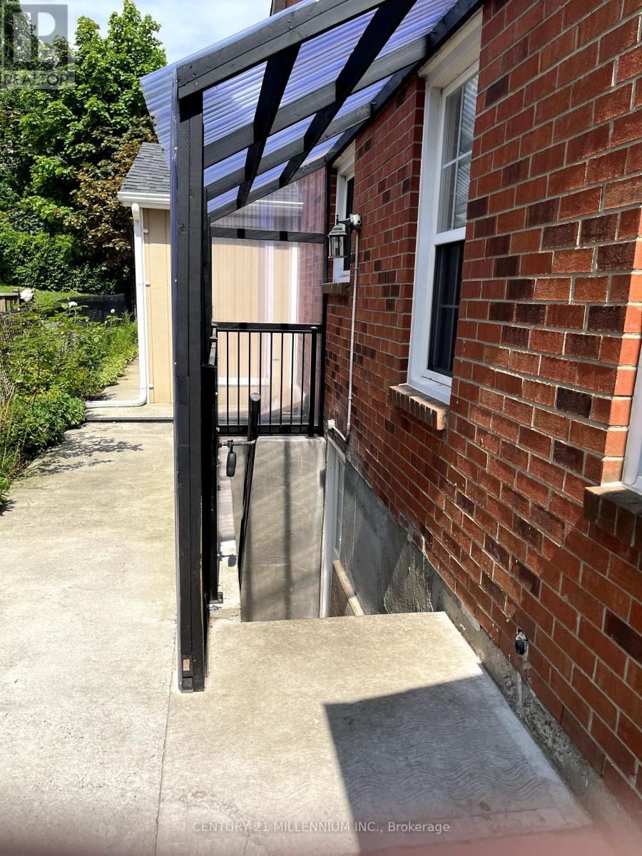 8 NEWPORT STREET Image 39