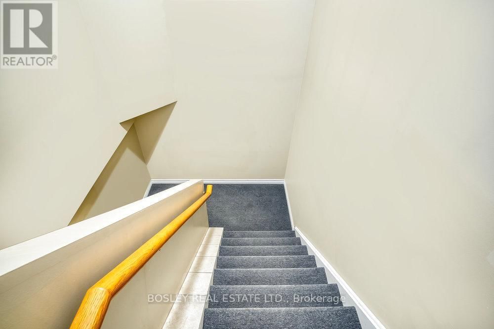 2909 DUNDAS STREET WEST Image 24