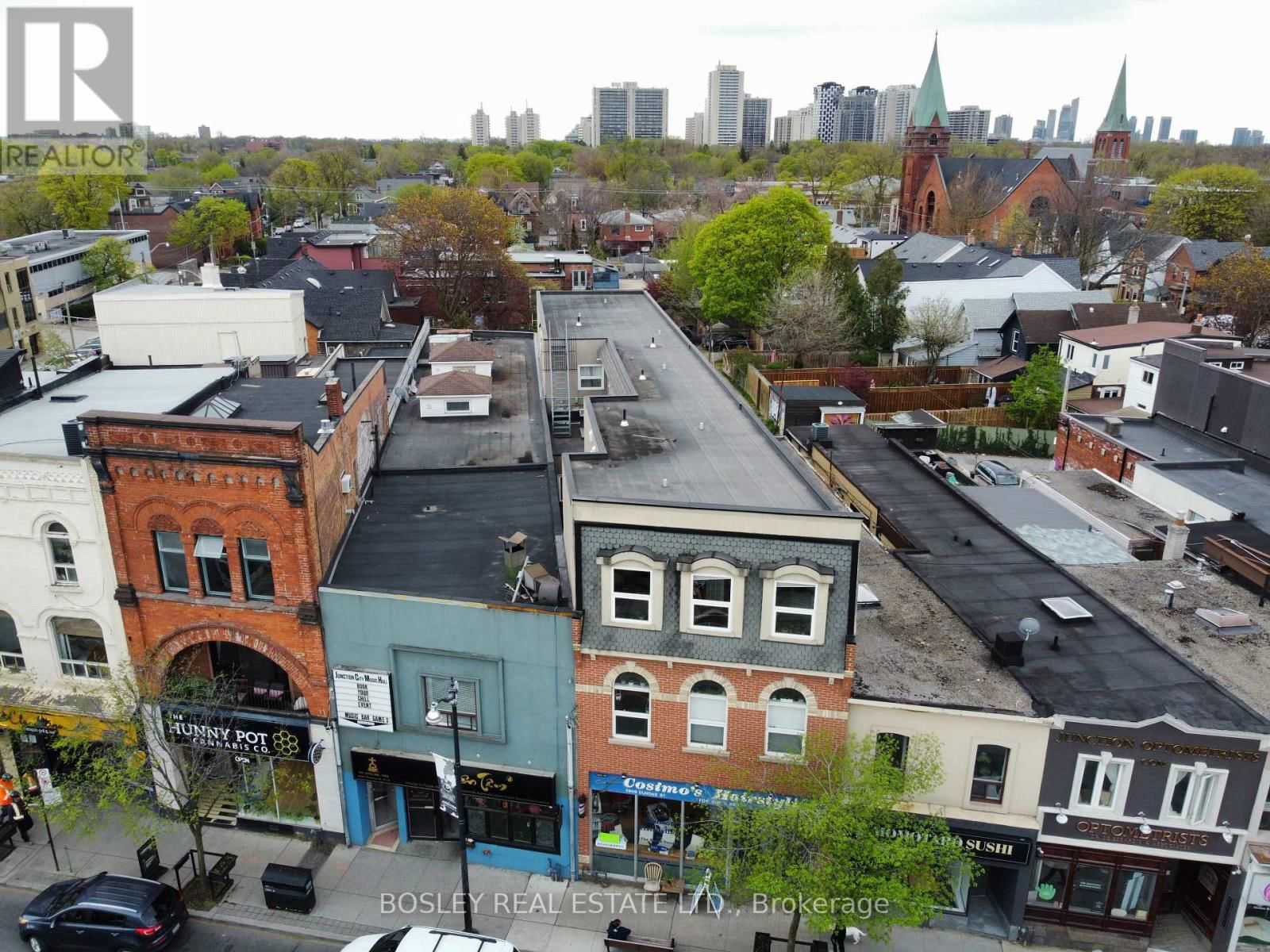 2909 DUNDAS STREET WEST Image 32