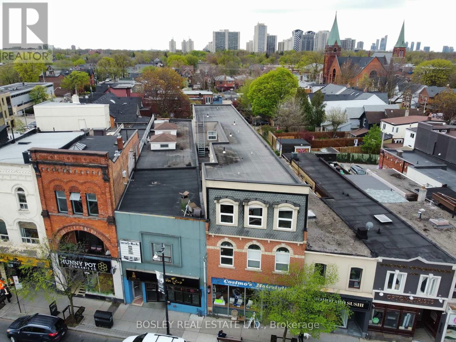 2909 DUNDAS STREET WEST Image 25