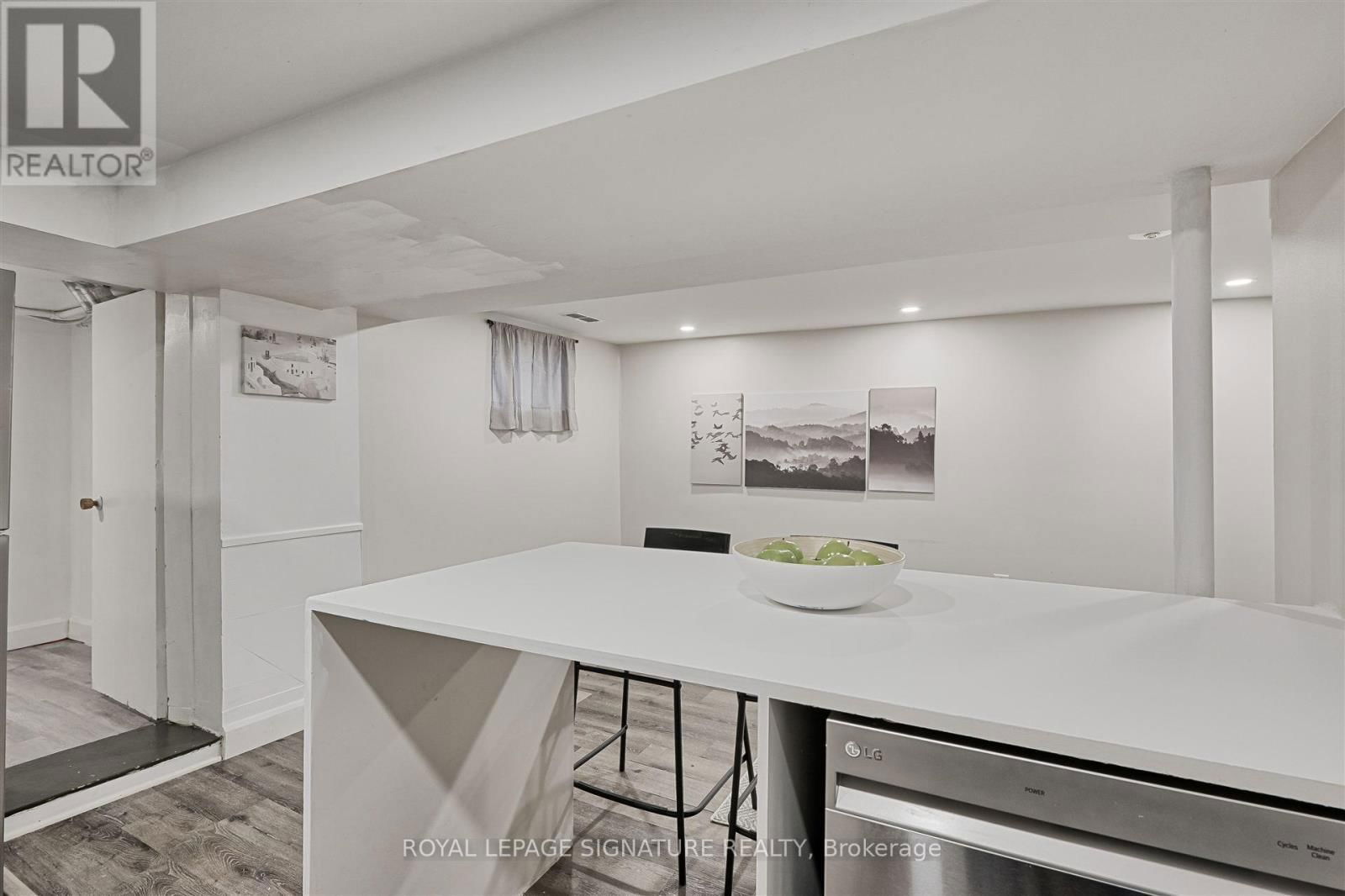 58 LIVINGSTONE AVENUE Image 34