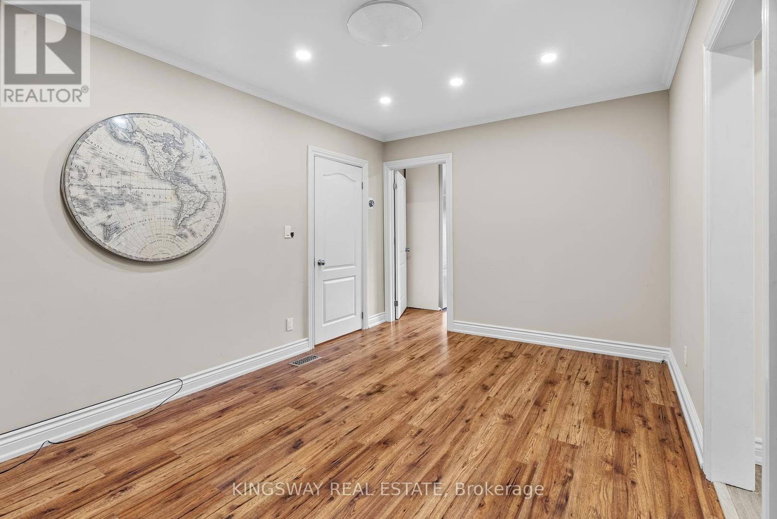7596 CREDITVIEW ROAD Image 10