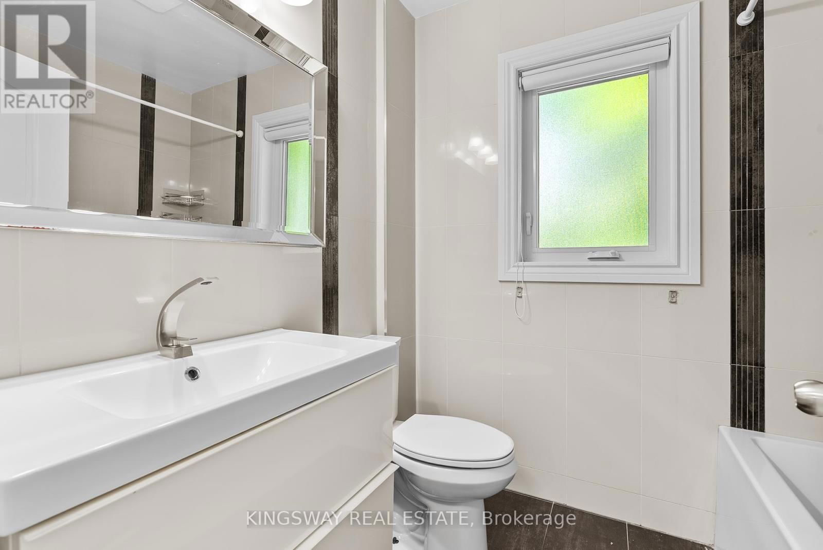 7596 CREDITVIEW ROAD Image 13