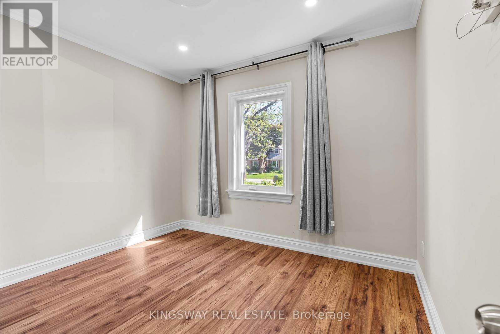 7596 CREDITVIEW ROAD Image 14