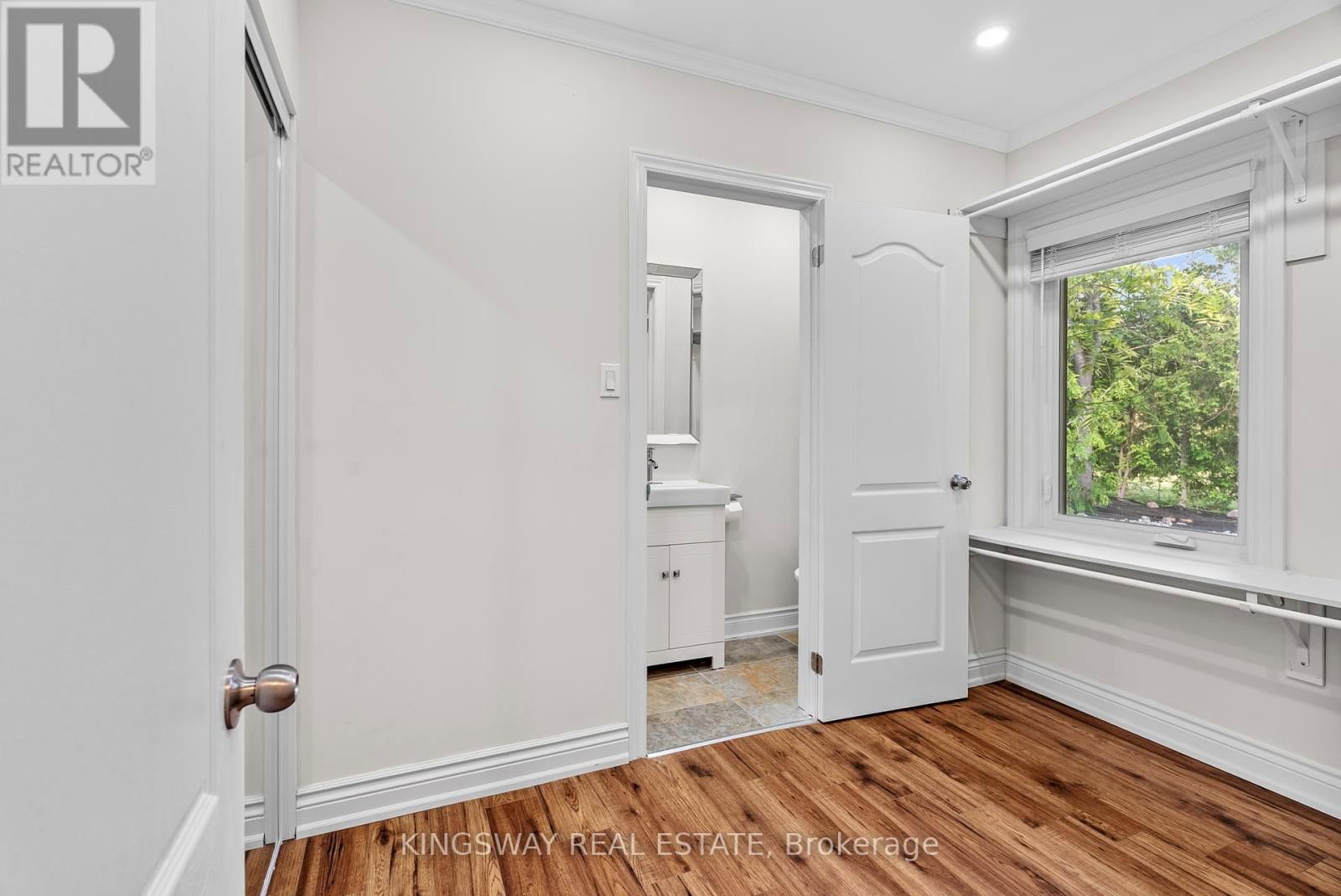 7596 CREDITVIEW ROAD Image 17