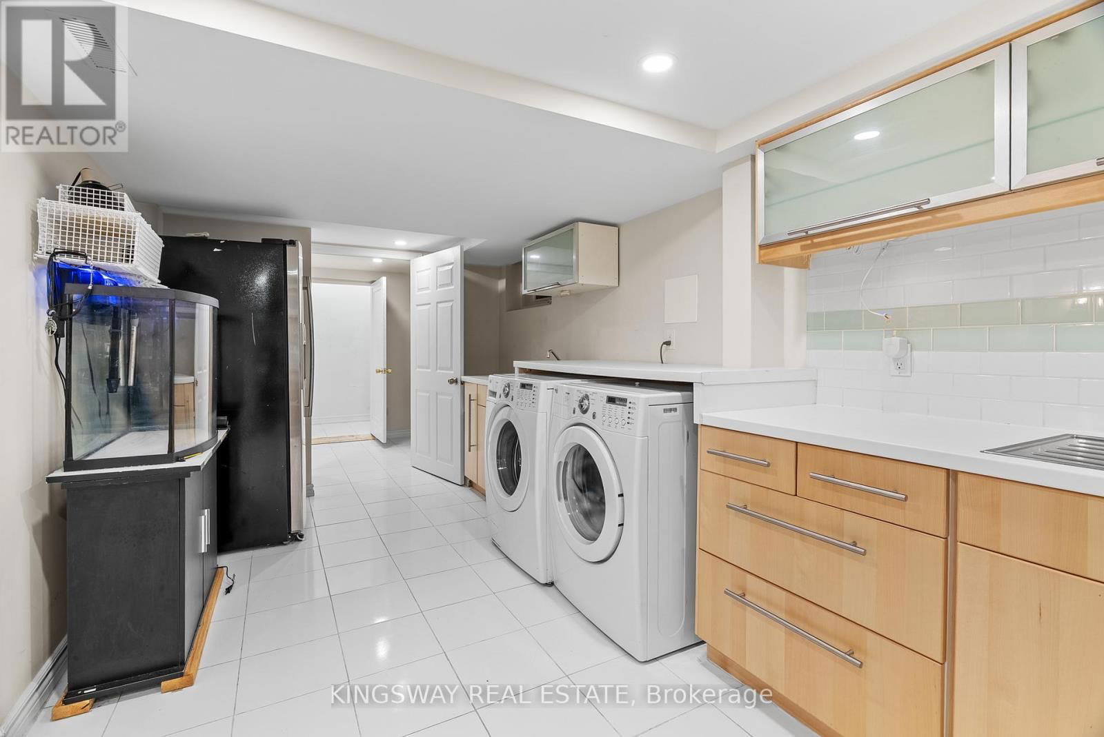 7596 CREDITVIEW ROAD Image 21