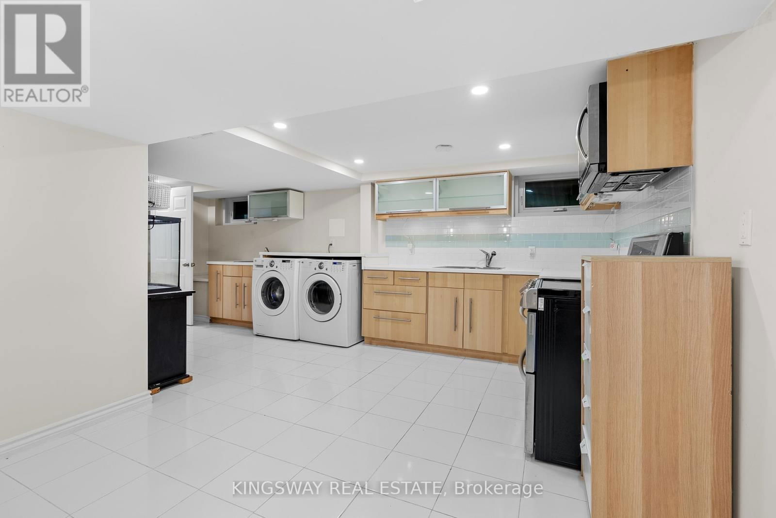 7596 CREDITVIEW ROAD Image 22