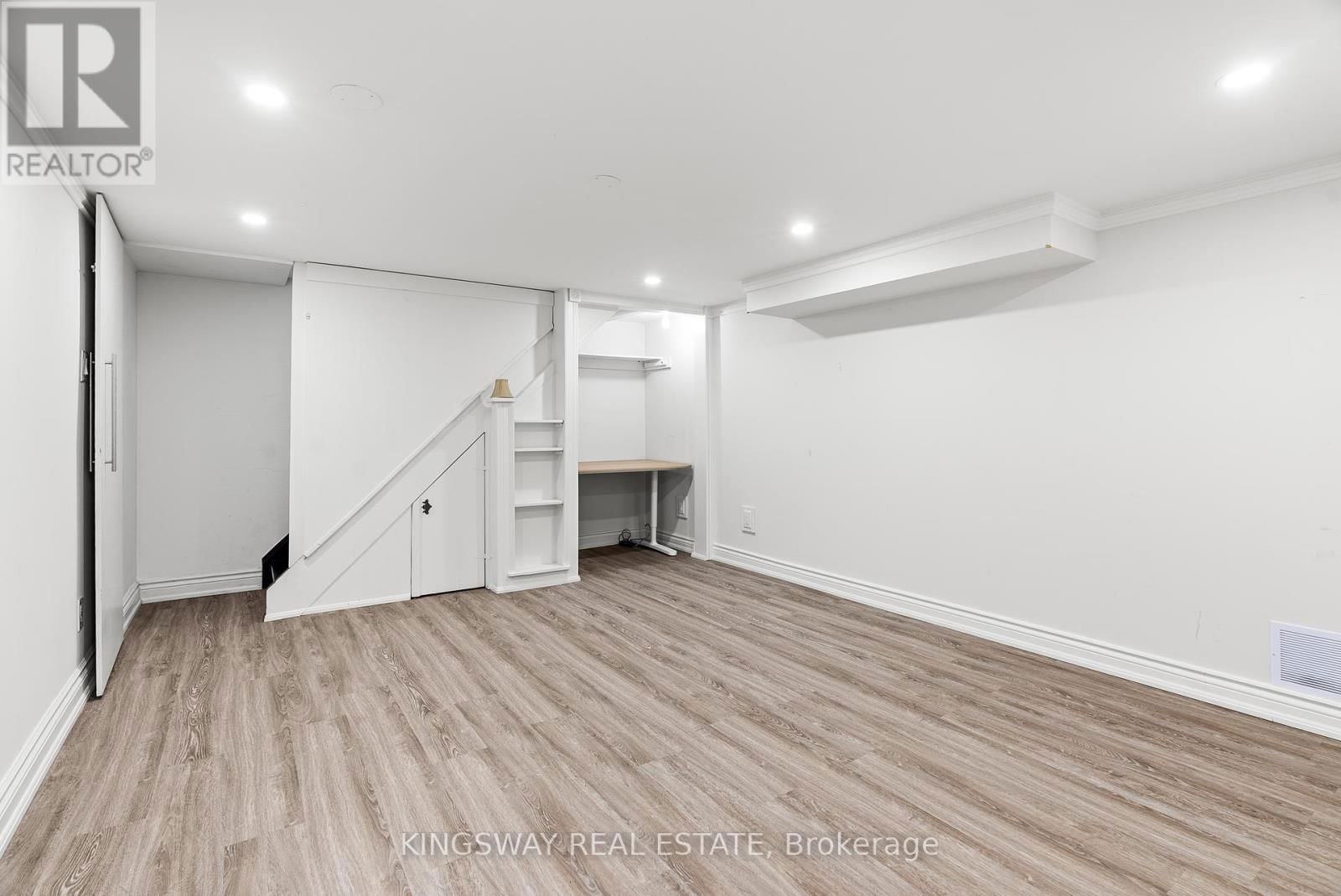 7596 CREDITVIEW ROAD Image 27