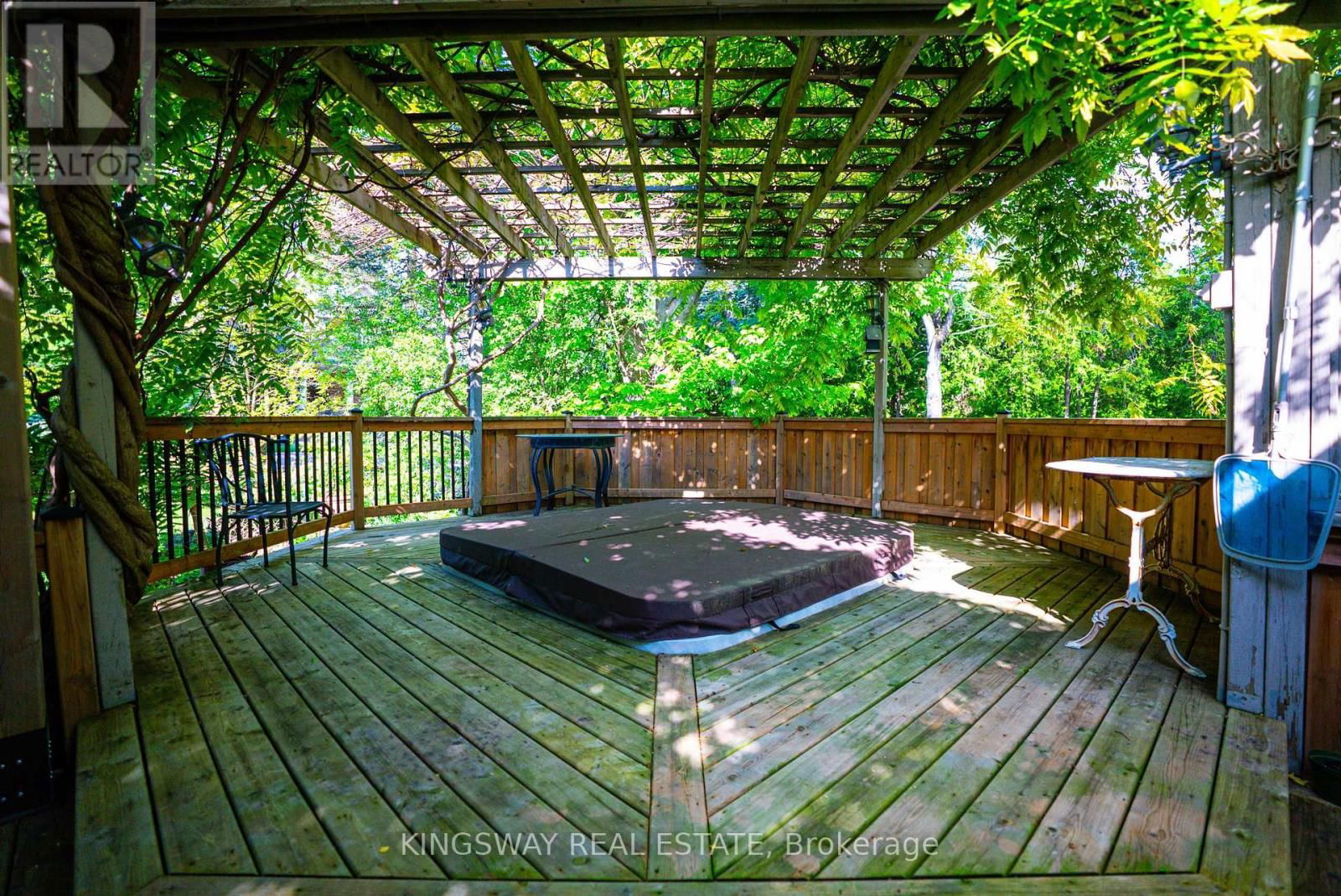 7596 CREDITVIEW ROAD Image 9