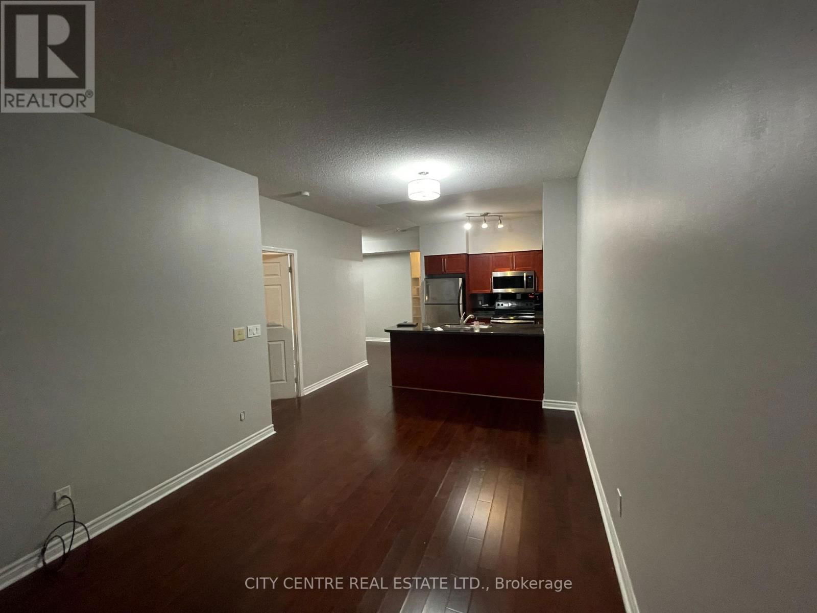 1703 - 388 PRINCE OF WALES DRIVE Image 10