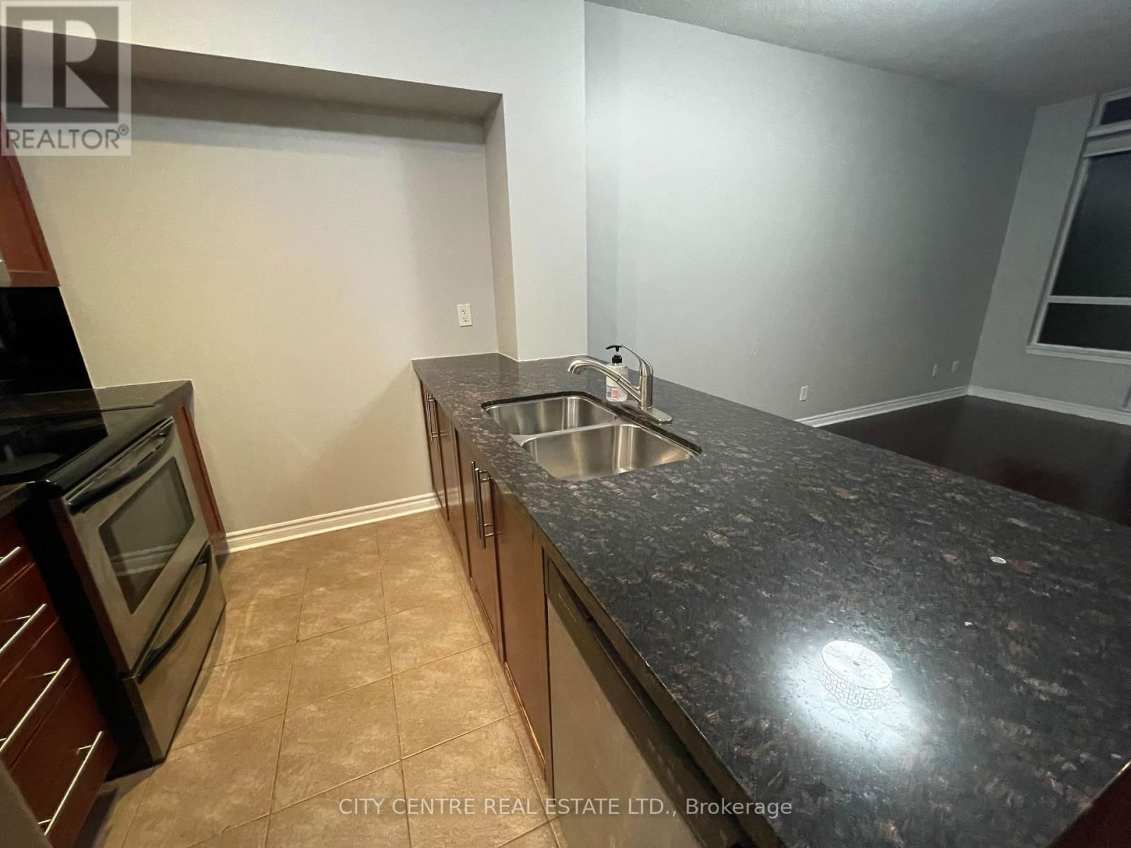 1703 - 388 PRINCE OF WALES DRIVE Image 16