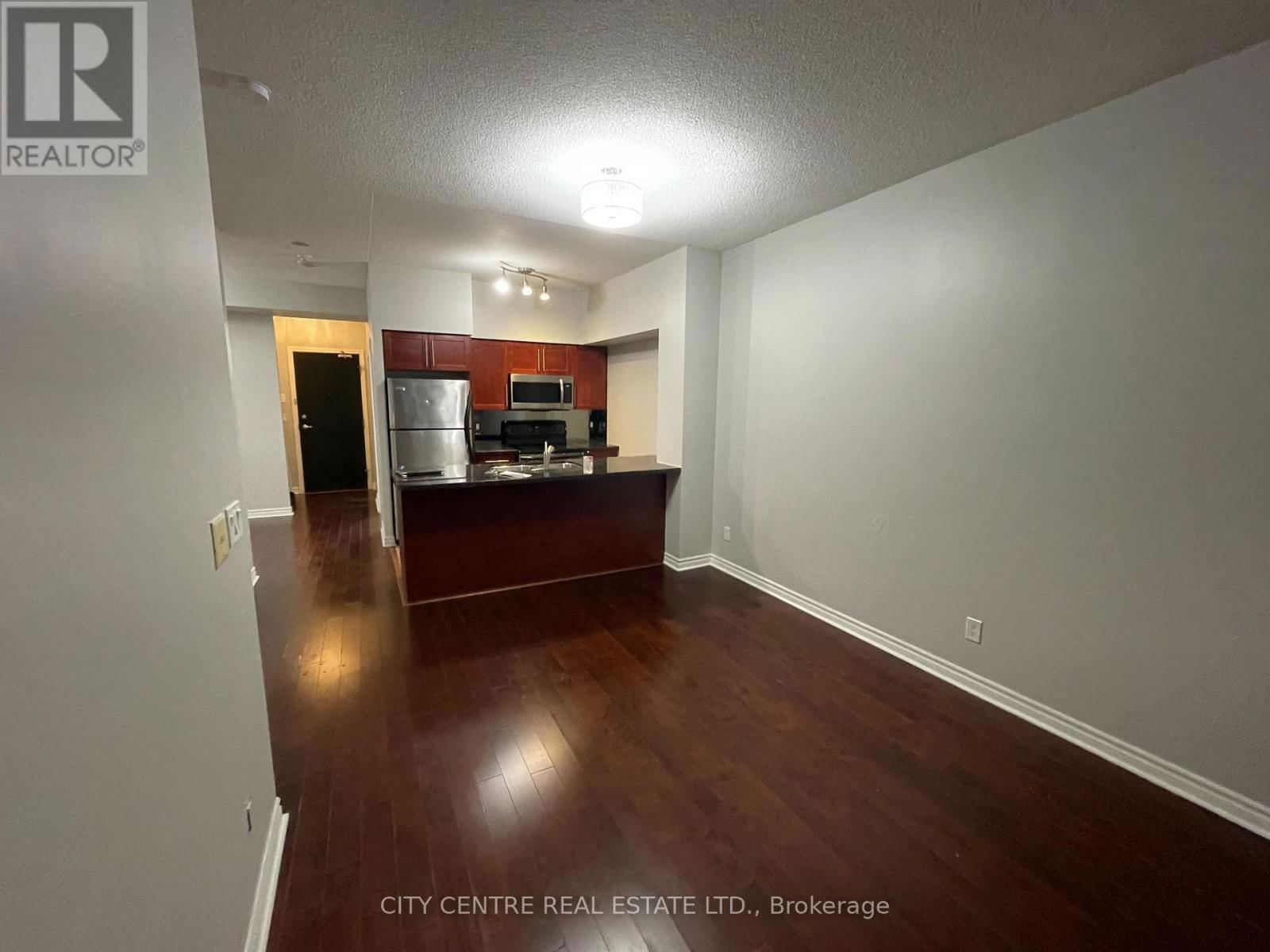 1703 - 388 PRINCE OF WALES DRIVE Image 9