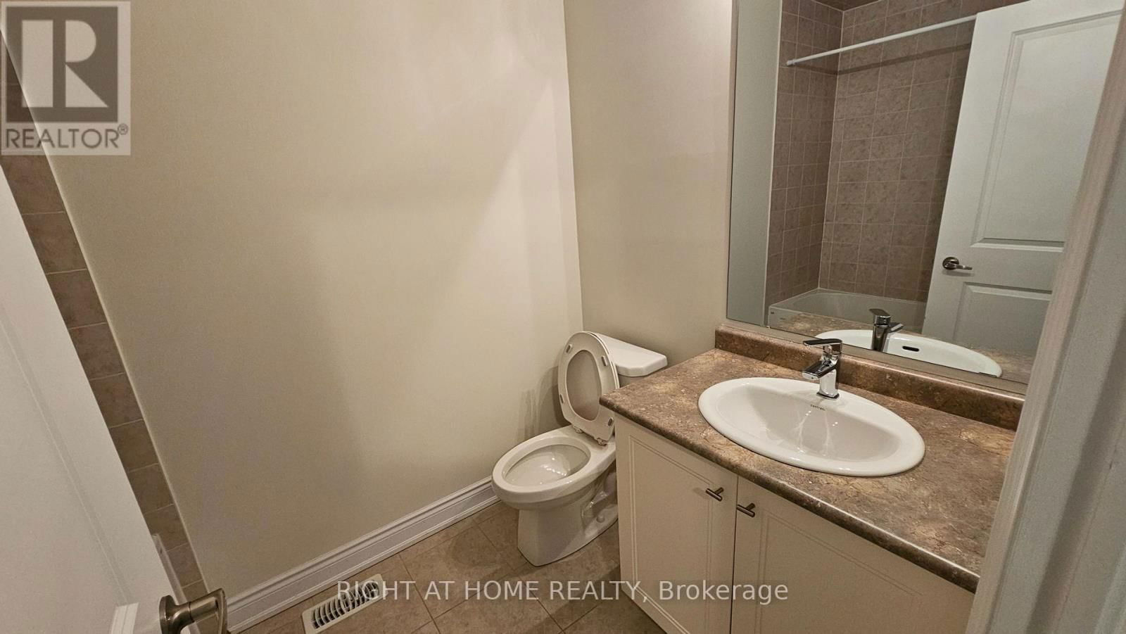 3175 DANIEL WAY Image 13