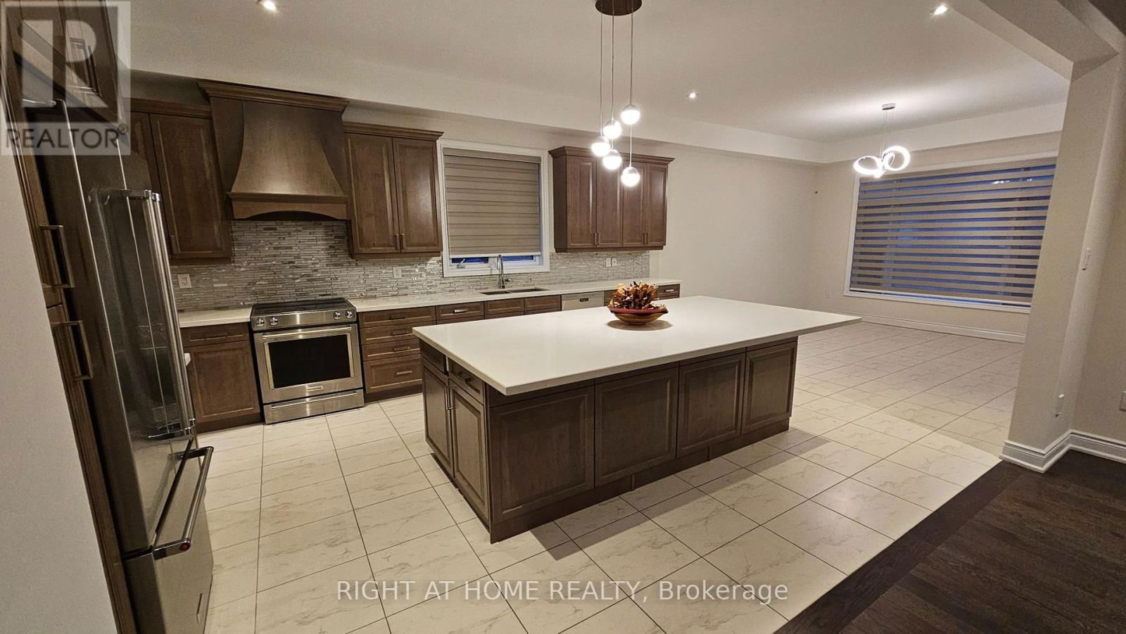 3175 DANIEL WAY Image 4