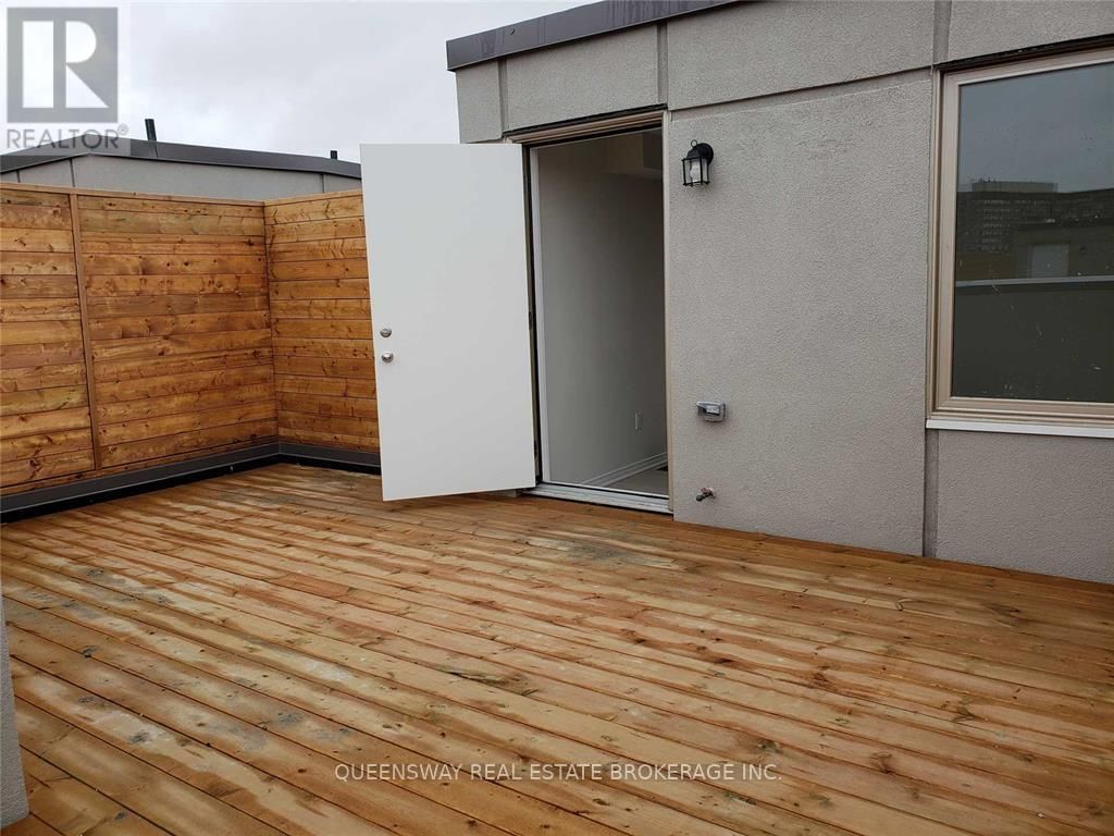 30 - 22 APPLEWOOD LANE Image 11