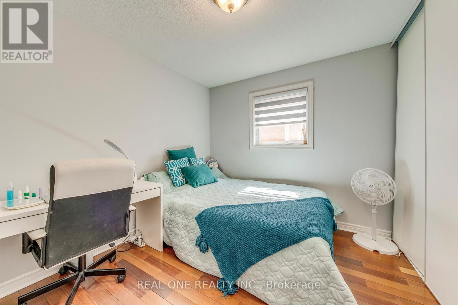 826 WINTERTON WAY Image 33