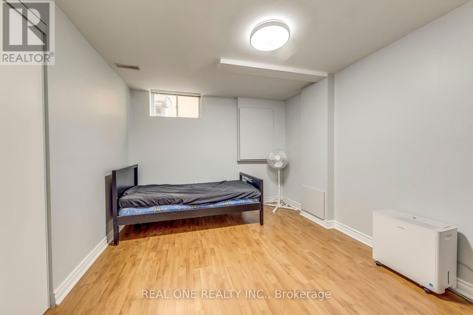 826 WINTERTON WAY Image 40