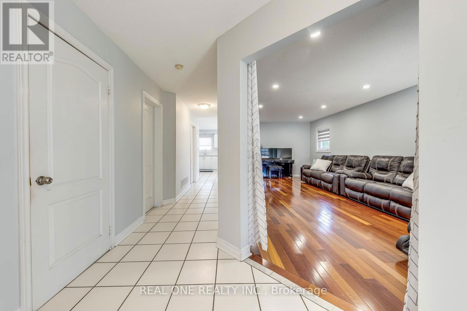 826 WINTERTON WAY Image 5