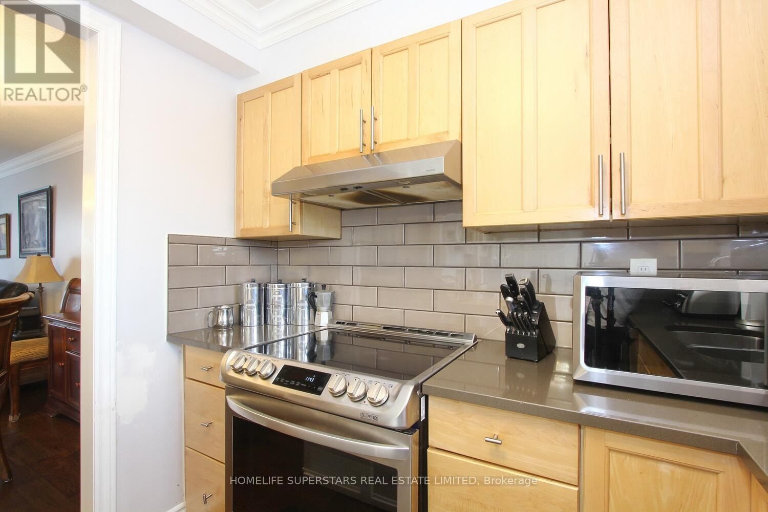 76 MORLEY CRESCENT Image 17