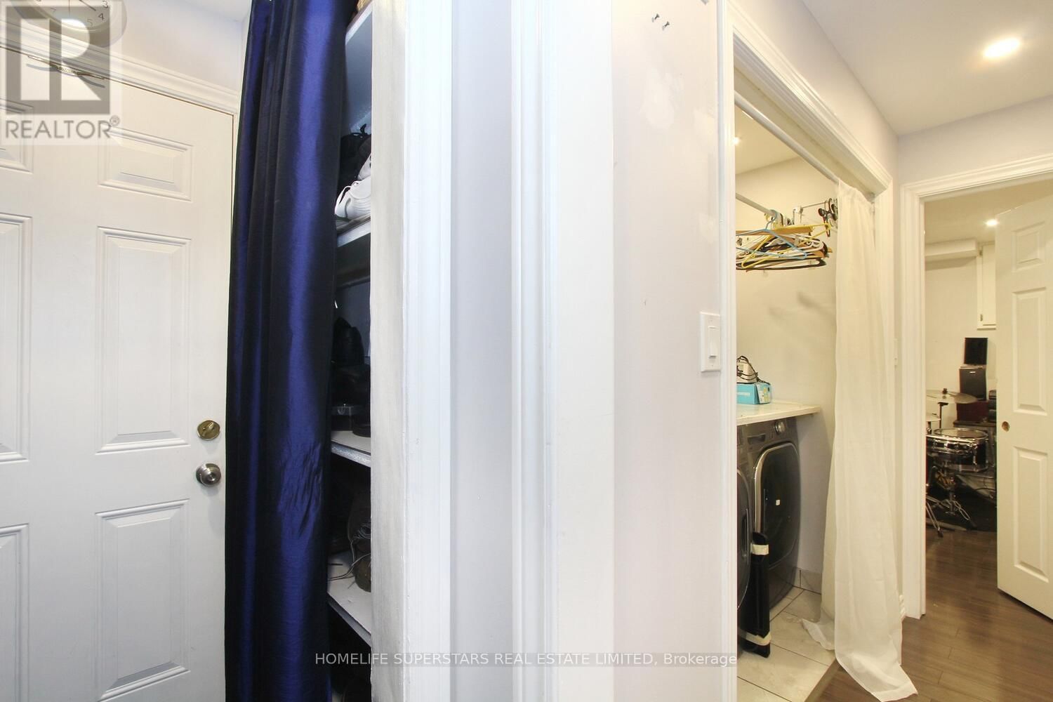 76 MORLEY CRESCENT Image 32